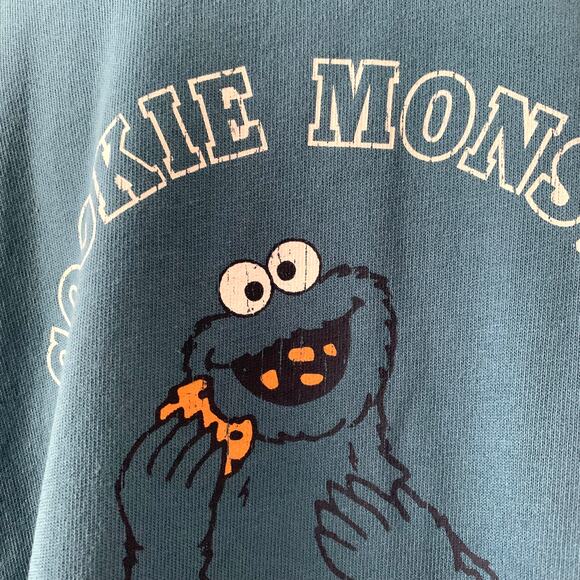 GU Uniqlo x Sesame Street Cookie Monster Half Sleeve Sweat Look T-shirt in Blue - Picture 7 of 10